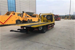 稻城非事故拖车