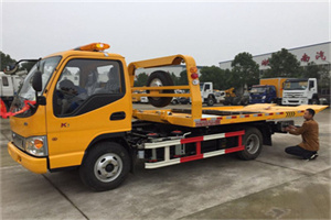 稻城哪里有拖车服务