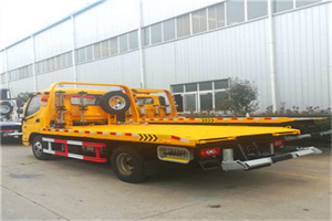 稻城附近拖车救援搭电