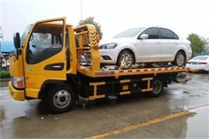 稻城附近拖车救援24小时服务热线